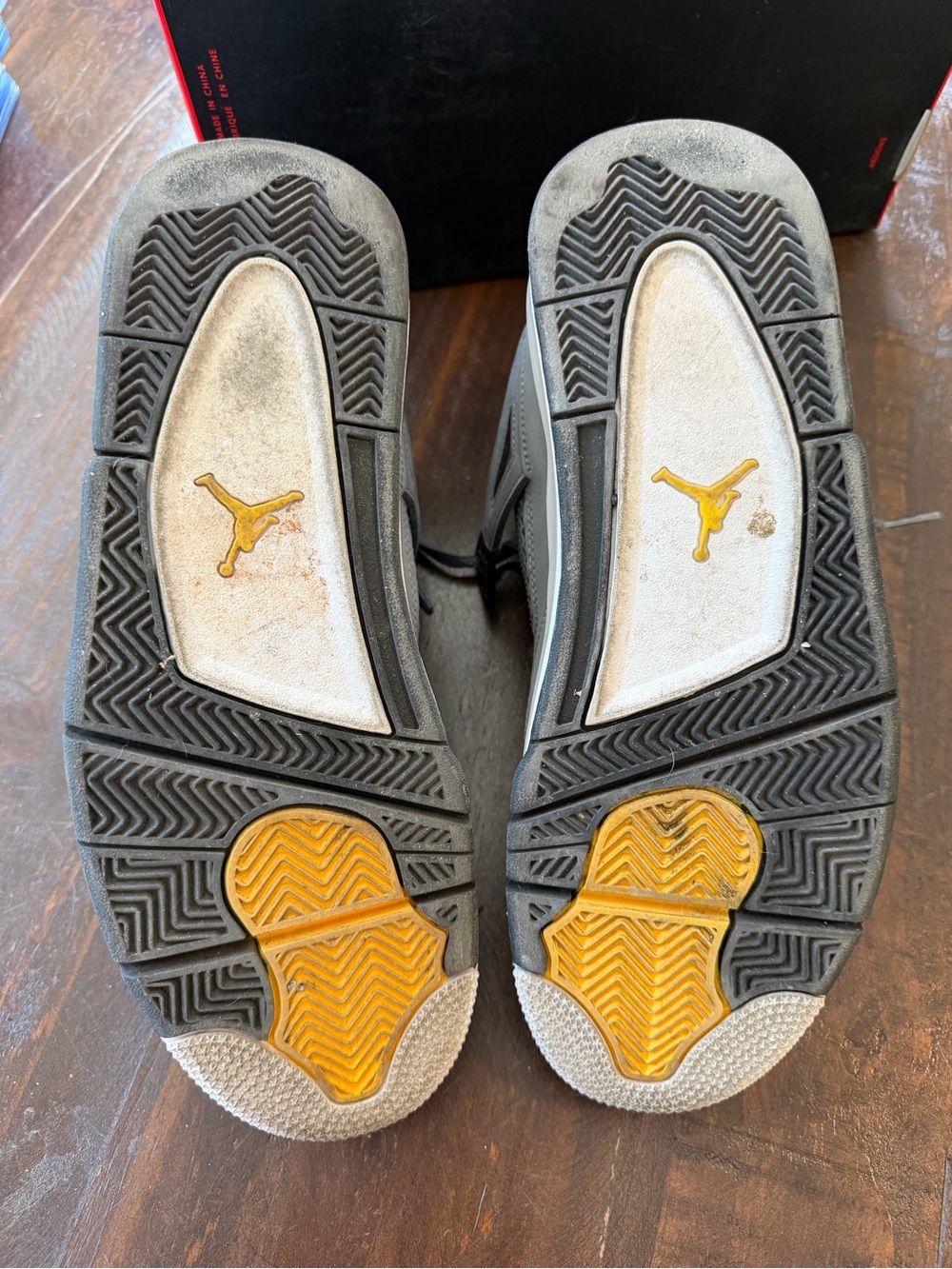 2019 Nike Air Jordan 4 Retro in the iconic "Cool Grey" 9M - Picture 8 of 11
